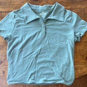 hollister must-have collection lt. green cropped and collared shirt